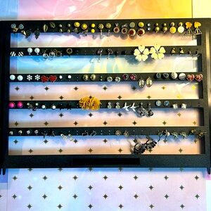 Huge lot of earrings, shipped on earring holder!